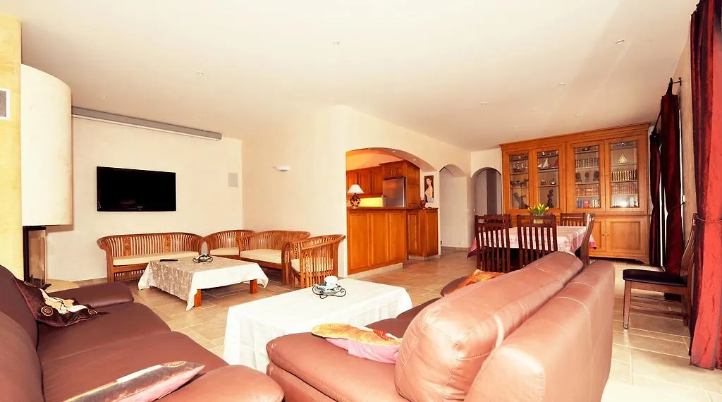 Luxueuse Villa Recente A Saint Raphael De Plain Pied France