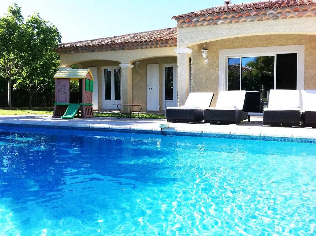 Luxueuse Villa Recente A Saint Raphael De Plain Pied 0*, Saint-Raphael (Var)